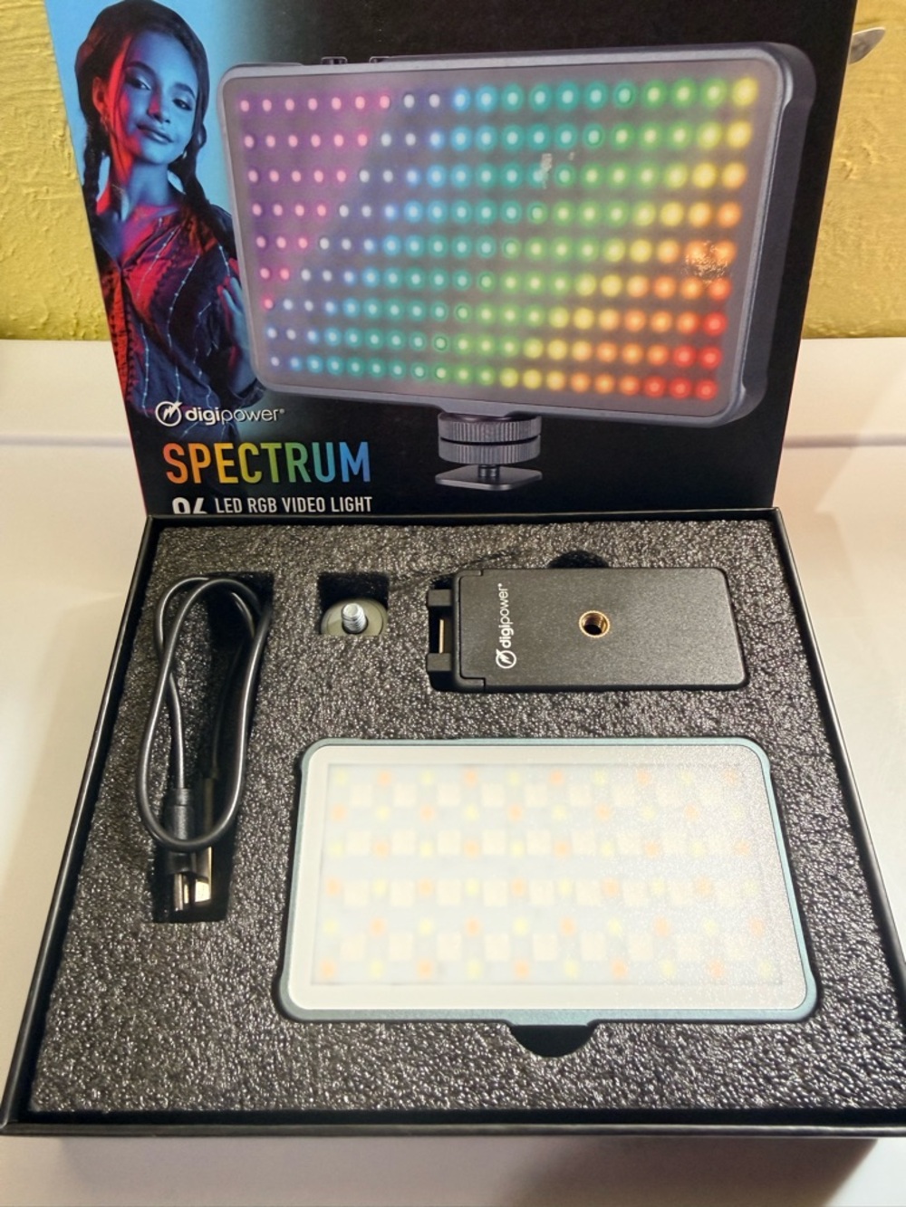 Digipower Spectrum 96 RGB LED Video Light - Multicolor - Picture 2 of 5